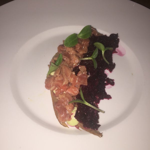 Excellent gastronomic experience! Can recomend this place to anyone! Veal tartar with beetroot is excellent! Choose recomended 4 -5 course menu with wines