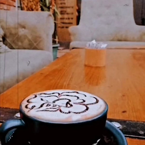 Photo prise au The Lukkans Coffee par 📸SosyeteFotoğrafçısıA.Y. . le1/9/2023