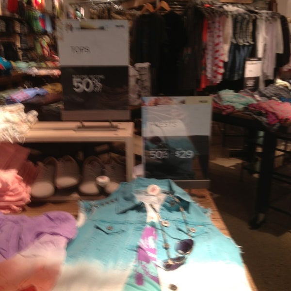 PacSun Clothing Store in Grand Rapids