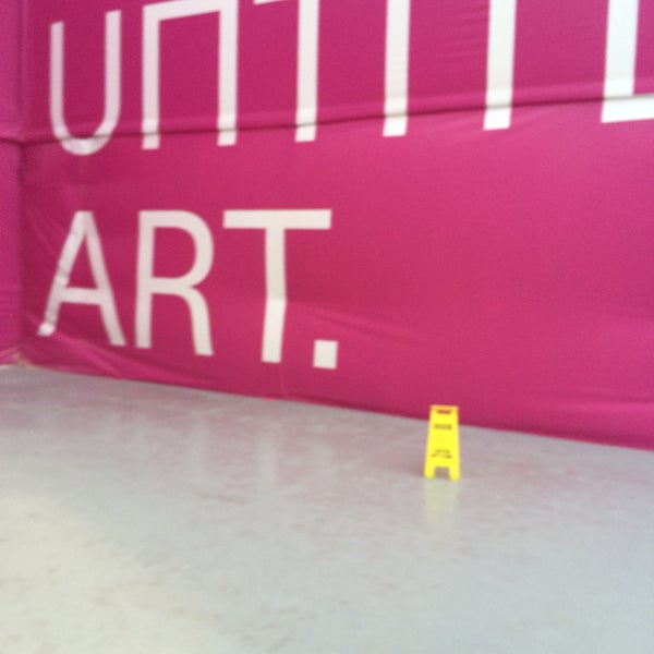 Foto tomada en UNTITLED. Art Fair  por ANNE C. el 12/3/2015