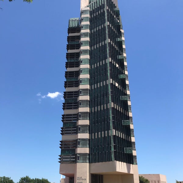 รูปภาพถ่ายที่ Price Tower โดย eric j. เมื่อ 6/20/2019