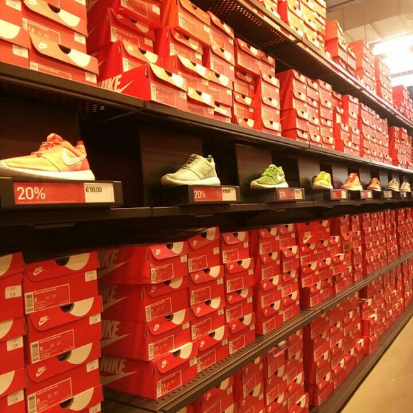 Photos at Nike Factory Store - Terrassa, Cataluña