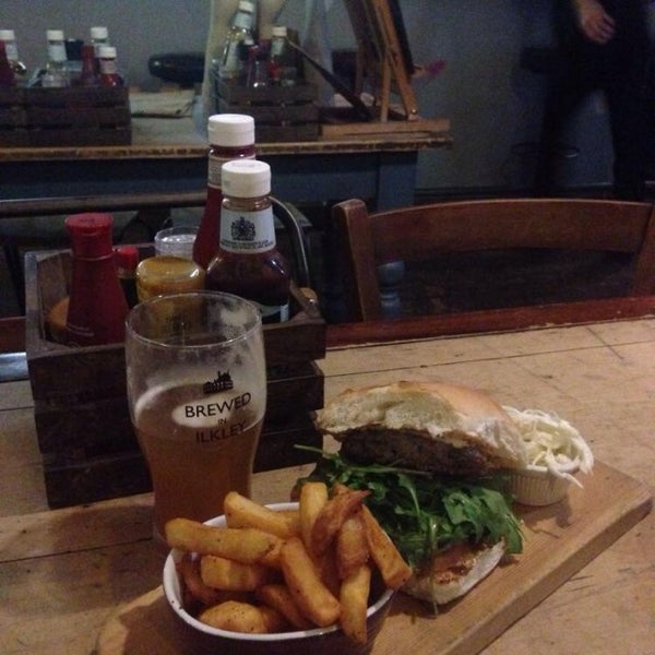 LS6 Cafe Bar