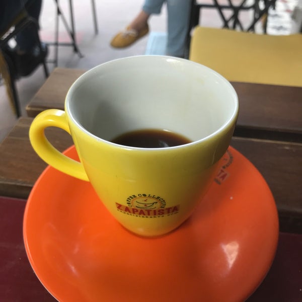 10/10/2017 tarihinde Mrtengzk A.ziyaretçi tarafından Coffee Ya Basta'de çekilen fotoğraf