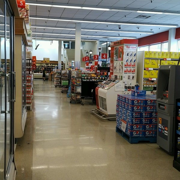 Glen's Your Independent Grocer Grocery Store in Yellowknife