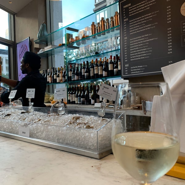 Photo taken at Épicerie Boulud by Michal on 10/12/2019