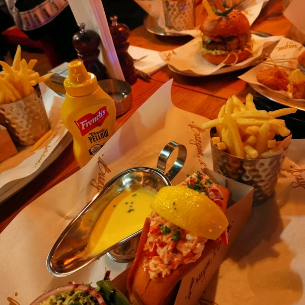 Photo taken at Burger &amp; Lobster by Abdullah N. on 1/9/2020