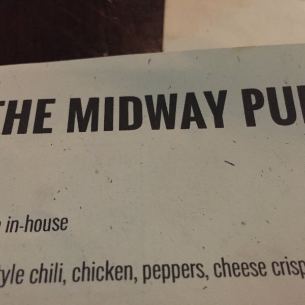 Foto tirada no(a) Midway Pub por Richard H. em 11/6/2016