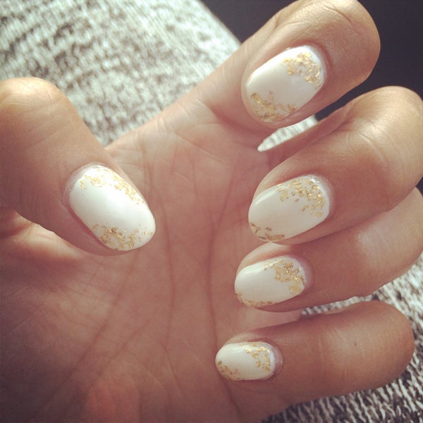 This is my go to spot for a quick, trendy nail design. Clean and friendly!