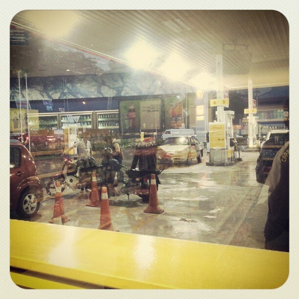 Photo taken at Shell by Aung P. on 10/31/2012