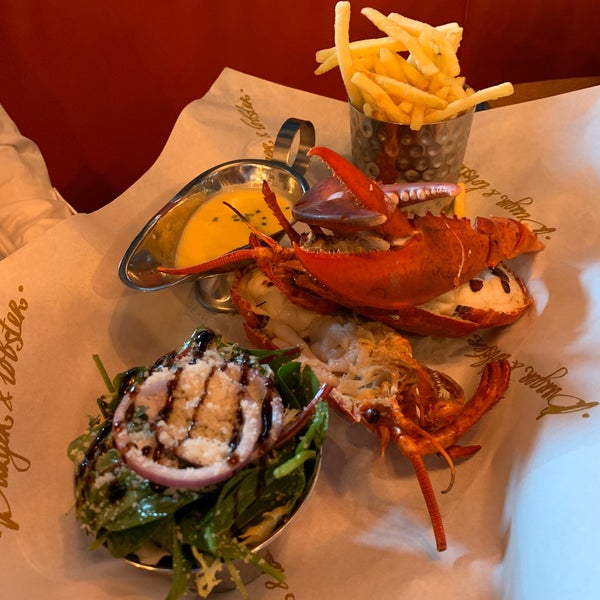 Photo taken at Burger &amp; Lobster by Romanmikhailovich77 on 1/5/2020