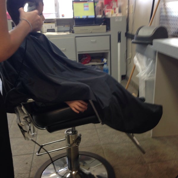 Famous Hair Salon Barbershop