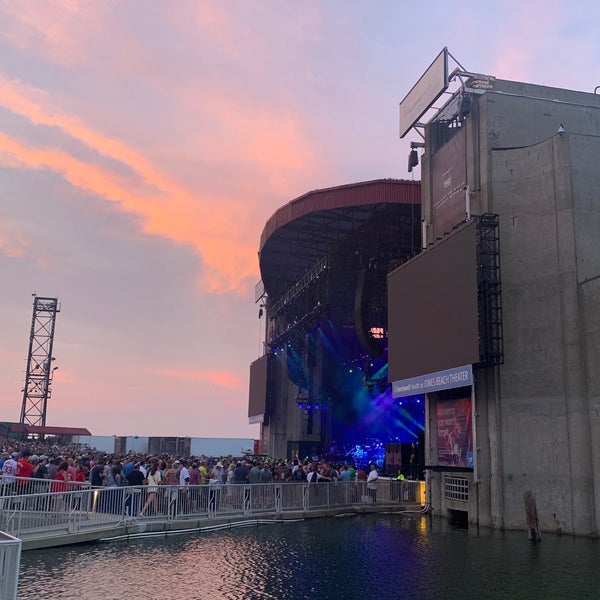 Photo taken at Northwell Health at Jones Beach Theater by Suzanne W. on 7/28/2022