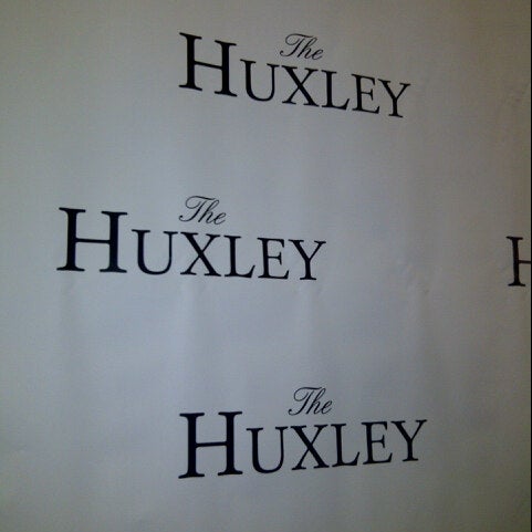 11/16/2012 tarihinde Brendan K.ziyaretçi tarafından The Huxley'de çekilen fotoğraf