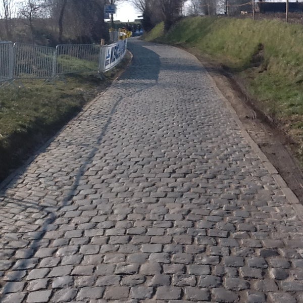 Oude Kwaremont 5 tips from 5339 visitors Oude Kwaremont 5 tips from 5339 visitors