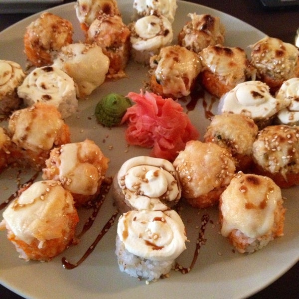 Das Foto wurde bei Sushi Time von Nasten&#39;ka 💝 am 4/27/2013 aufgenommen