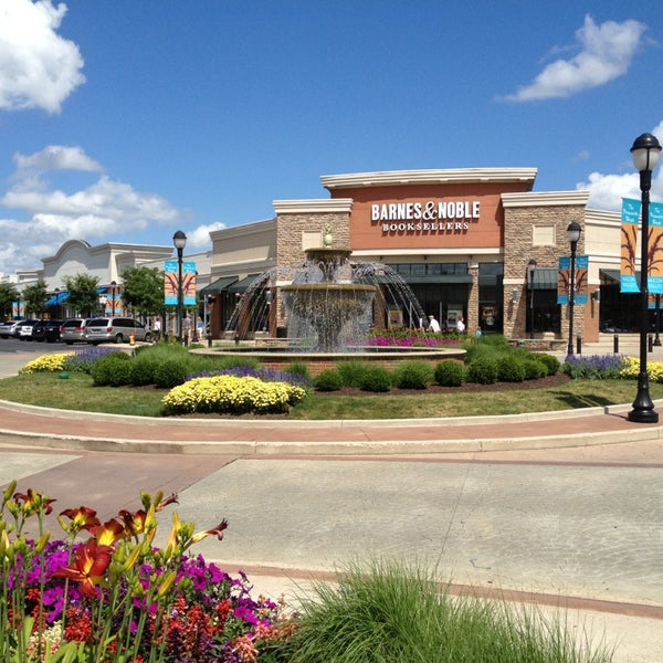 Photo taken at The Promenade Shops at Saucon Valley by Tyler H. on 7/4/2013