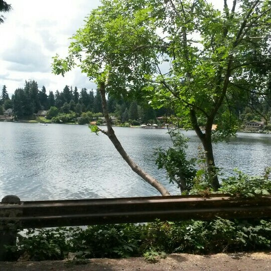 Lake Steilacoom Interlakken bridge Lakewood, WA