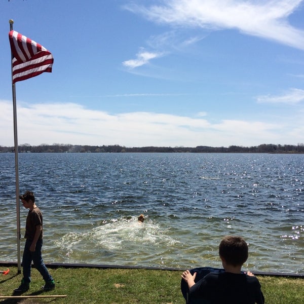 Озеро большая рутавечь смоленская область. Озеро семлево. Евгений богарне обоз наполеона. Наполеоновские пруды шуваловский парк. Озеро рубаха наполеона шуваловский парк.