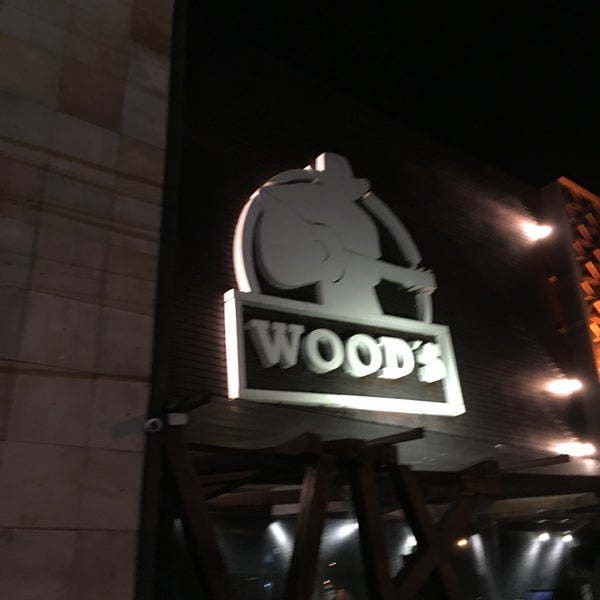 3/18/2018 tarihinde Alexandre I.ziyaretçi tarafından Wood&#39;s Bar'de çekilen fotoğraf