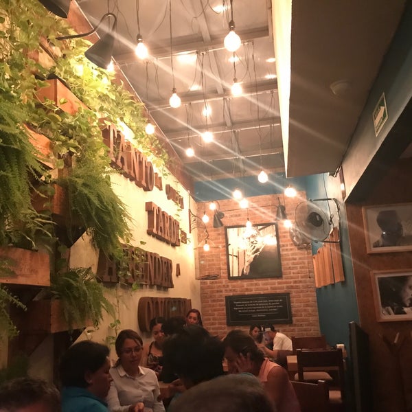 8/9/2017에 Gabriel R.님이 Café Bar 500 Noches Celaya에서 찍은 사진