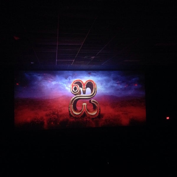 Photo taken at Studio Movie Grill Spring Valley by Keerthana S. on 1/14/2015