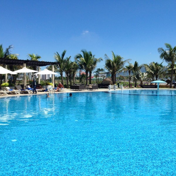 8/1/2014 tarihinde Ky H.ziyaretçi tarafından Holiday Beach Hotel Danang Hotel &amp; Resort'de çekilen fotoğraf