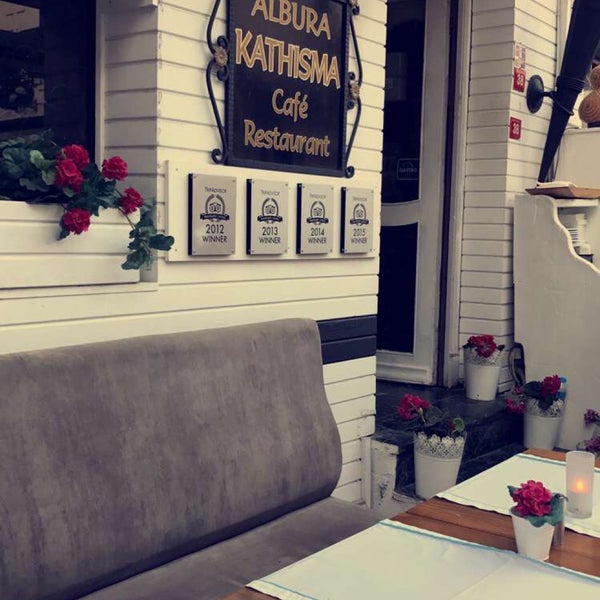 7/24/2017にRoaaがAlbura Kathisma Cafe &amp; Restaurantで撮った写真