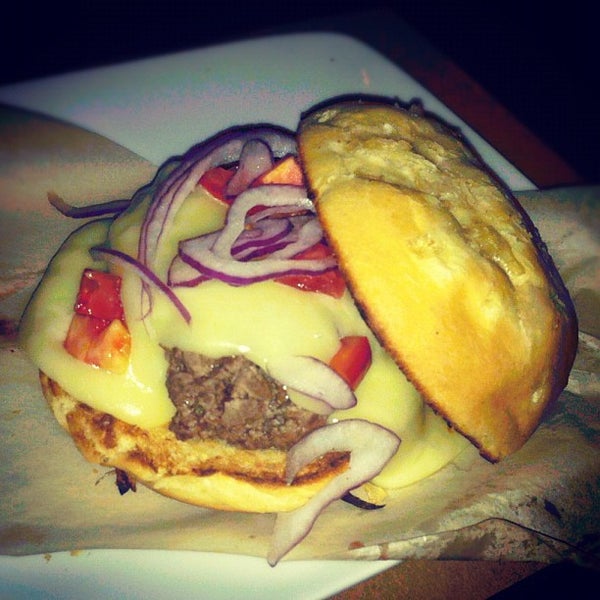Foto scattata a Vapor Burger da Kauê L. il 11/24/2012