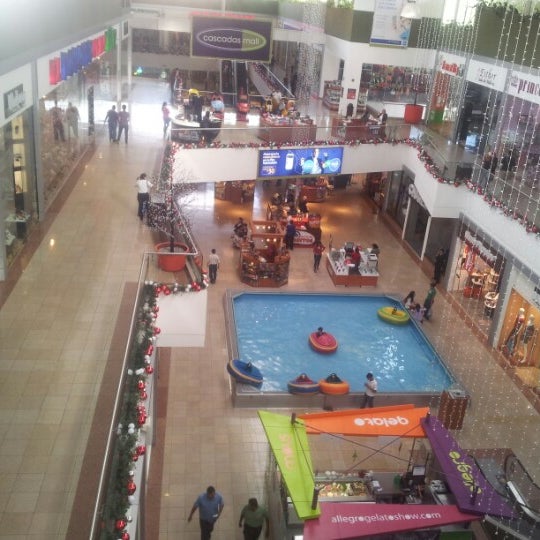 Photo prise au Cascadas Mall par Juan P. le11/29/2012