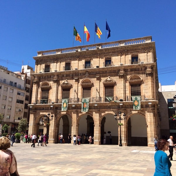 Foto diambil di Ayuntamiento de Castellón oleh Mad M. pada 5/3/2014