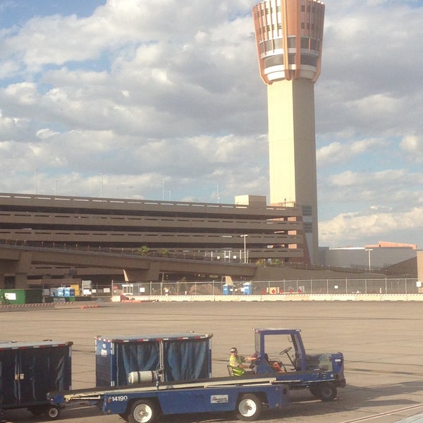 Photo taken at Phoenix Sky Harbor International Airport (PHX) by Rich M. on 5/7/2013