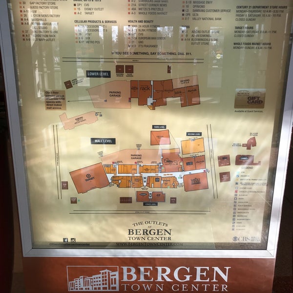12/26/2018 tarihinde Andrew L.ziyaretçi tarafından Bergen Town Center'de çekilen fotoğraf