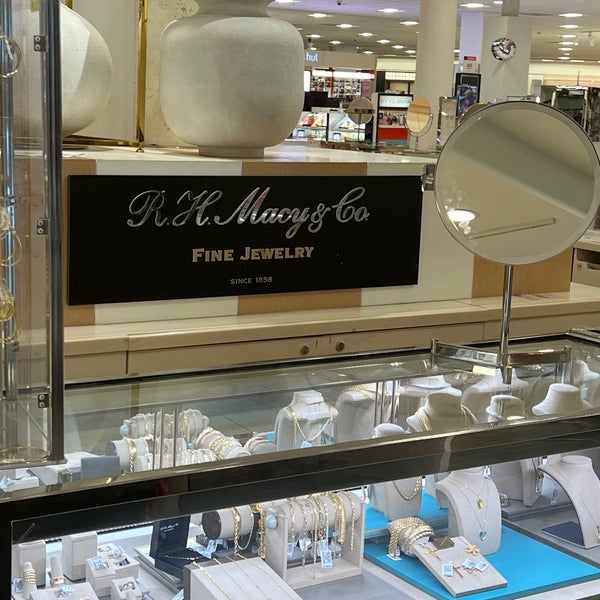 Macy's Outlet Store in Boca Raton