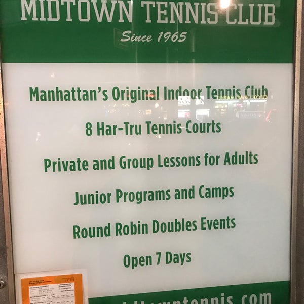 Foto scattata a Midtown Tennis Club da Andrew L. il 2/15/2018