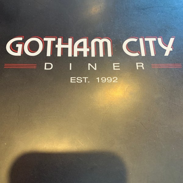 รูปภาพถ่ายที่ Gotham City Diner โดย Andrew L. เมื่อ 7/14/2019