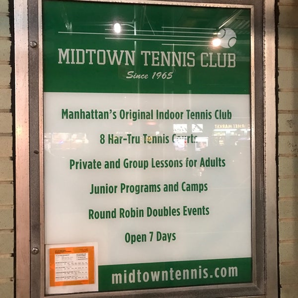 Foto scattata a Midtown Tennis Club da Andrew L. il 2/1/2018