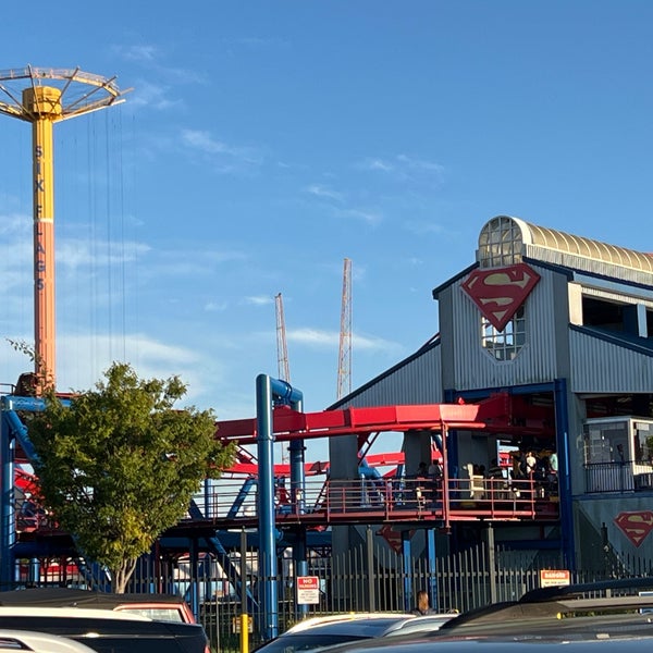 Foto tirada no(a) Six Flags Great Adventure por Andrew L. em 9/15/2023