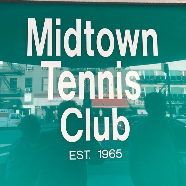 Das Foto wurde bei Midtown Tennis Club von Andrew L. am 8/30/2017 aufgenommen