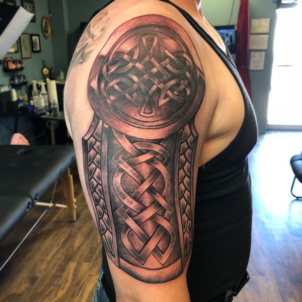 2d ink minot tattoo