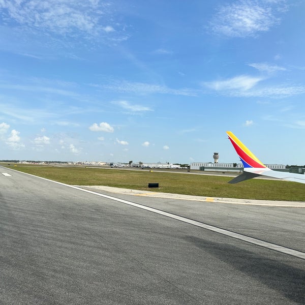 Снимок сделан в Sarasota-Bradenton International Airport (SRQ) пользователем Sean R. 7/10/2023