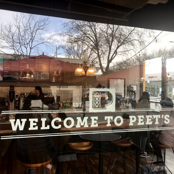 Снимок сделан в Peet&#39;s Coffee &amp; Tea пользователем Sean R. 2/4/2019
