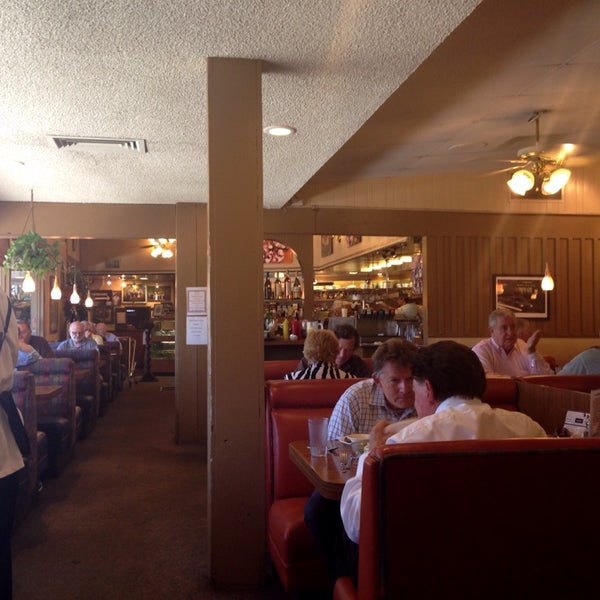 Photo taken at Benjie&#39;s Deli by Sean R. on 8/27/2014