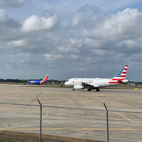 Снимок сделан в Sarasota-Bradenton International Airport (SRQ) пользователем Sean R. 3/10/2023