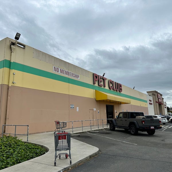 The pet club near cheap me