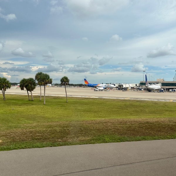 Снимок сделан в Sarasota-Bradenton International Airport (SRQ) пользователем Sean R. 7/31/2023