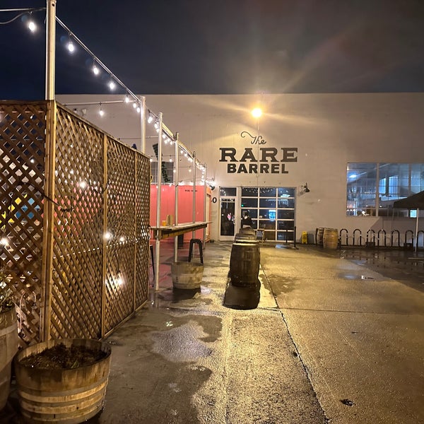 Photo taken at The Rare Barrel by Sean R. on 12/12/2022