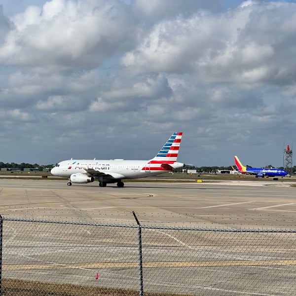 3/10/2023 tarihinde Sean R.ziyaretçi tarafından Sarasota-Bradenton International Airport (SRQ)'de çekilen fotoğraf