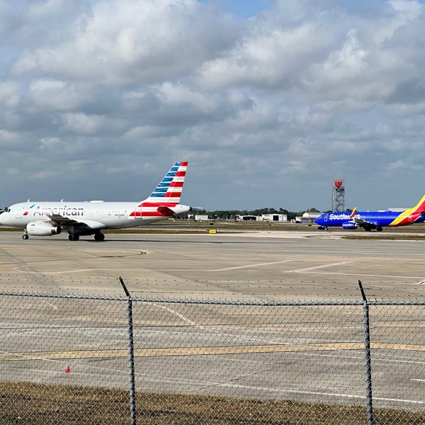 Снимок сделан в Sarasota-Bradenton International Airport (SRQ) пользователем Sean R. 3/10/2023