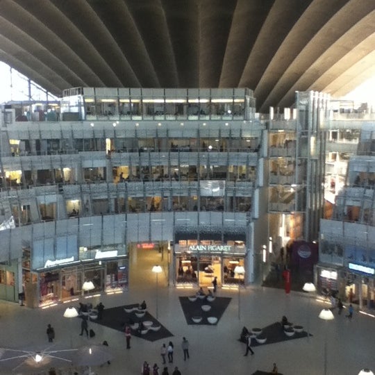 Photos A Cnit Centre Commercial